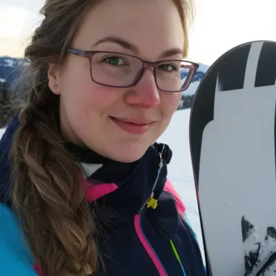 Ксения, 32